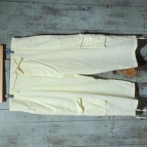 Live/Alive linen blend cargo crops